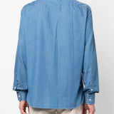 Camicia con colletto classico in denim blu brunello cucinelli - uomo 