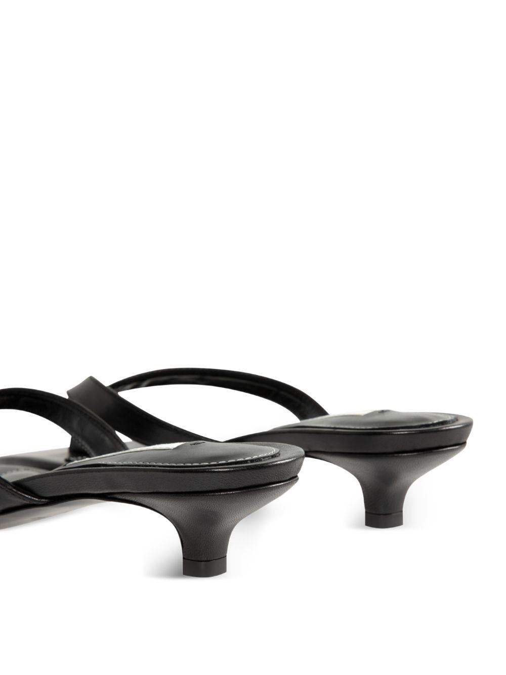 Sandali infradito in nappa in nero 