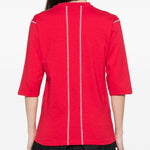 T-shirt a manica corta con impunture in rosso Gr10k - donna 