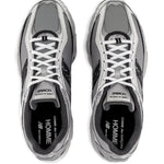 Sneakers U509 con logo in grigio <BR/> 