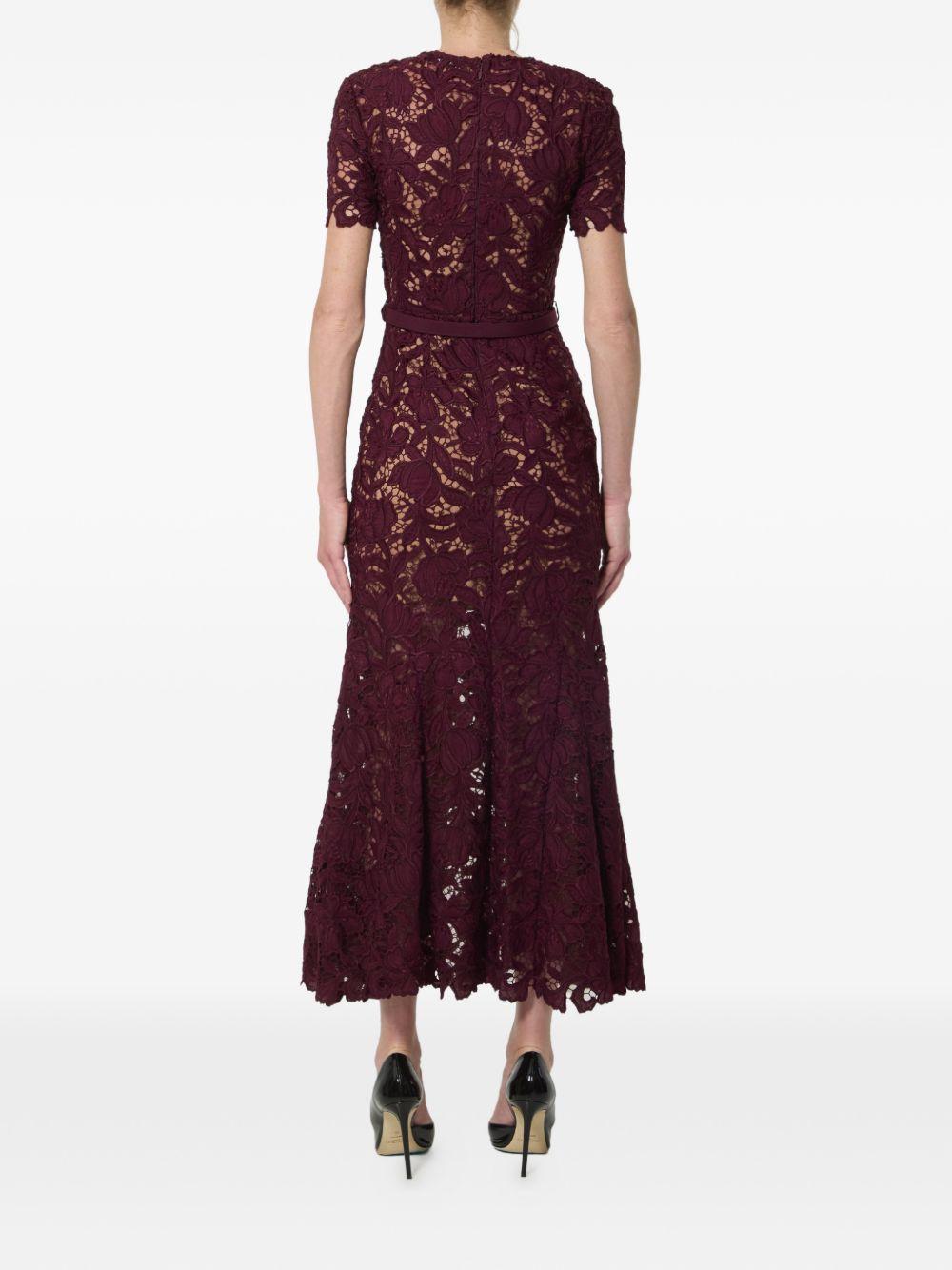 Abito midi con cintura in bordeaux 