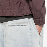 Pantaloncini con tasche cargo in blu Feng chen wang - uomo 