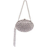 Clutch in raso con crisalli color argento 