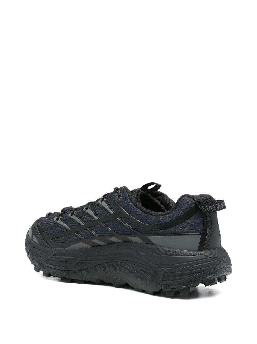 Sneakers Mafate Three2 Wordmark in nero 