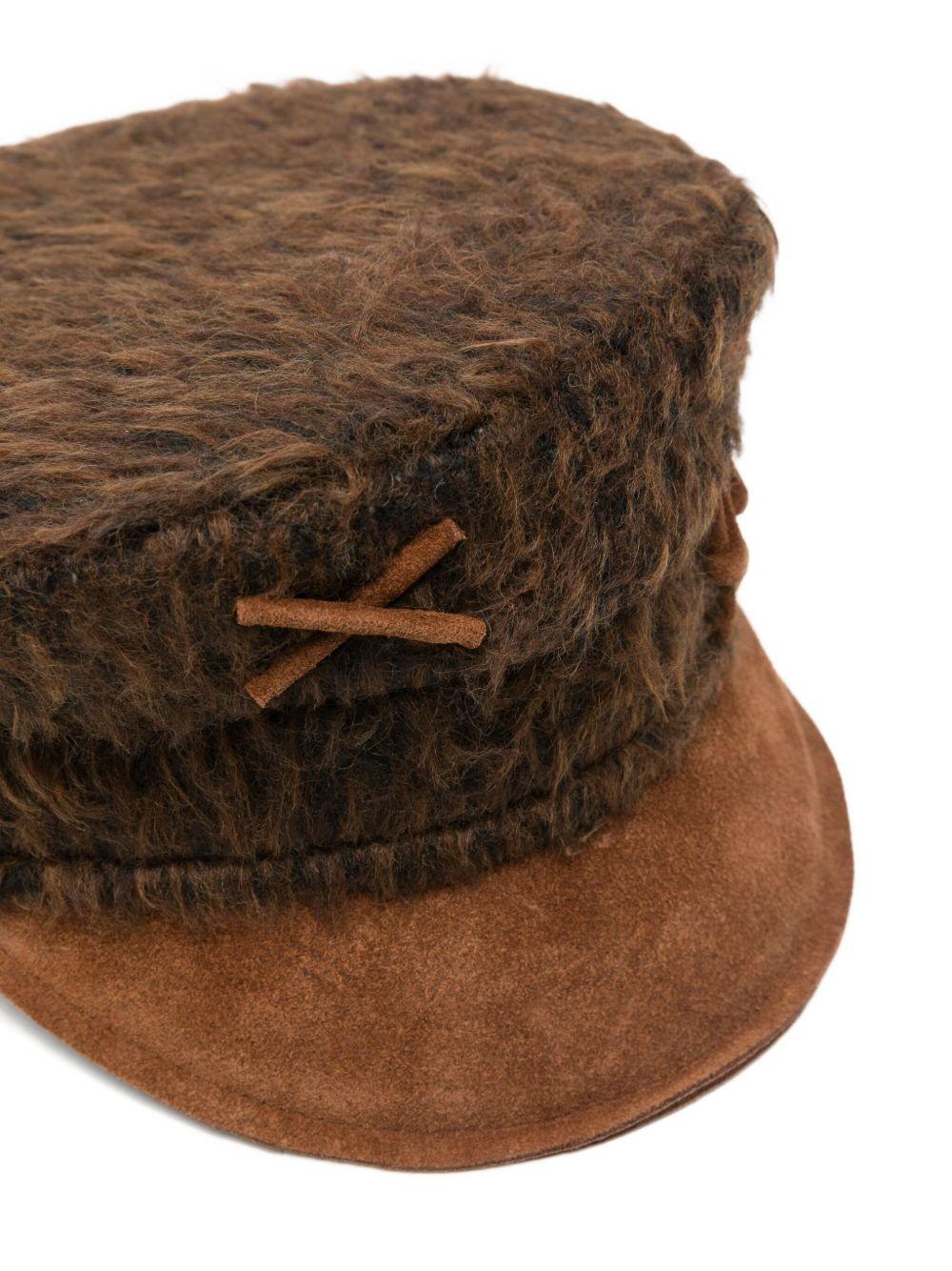 Cappello baker boy in pelliccia sintetica in marrone Ruslan baginskiy - donna 