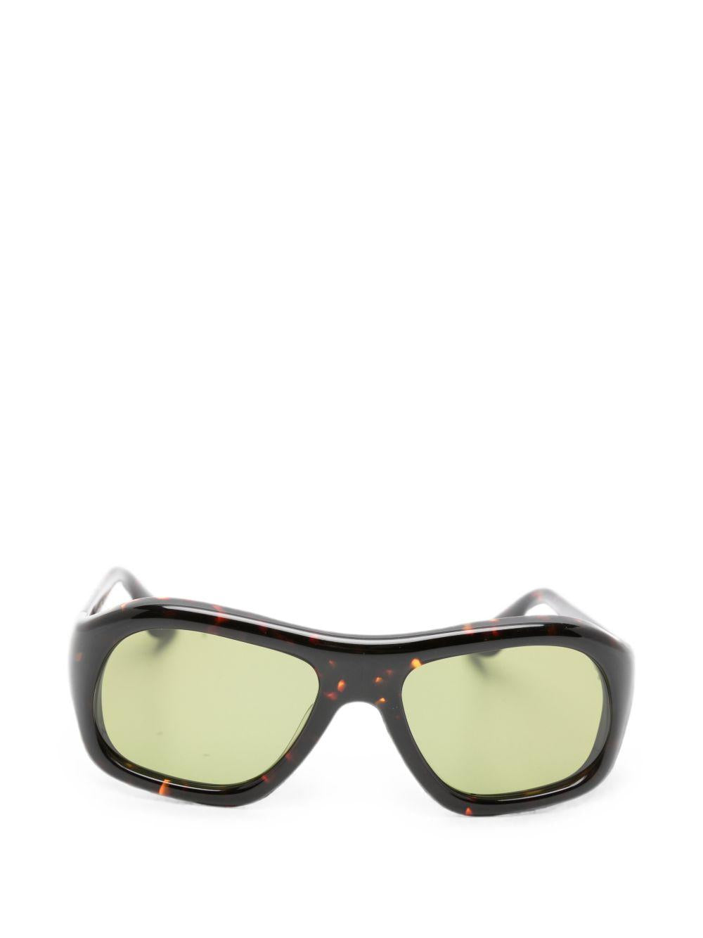 Occhiali da sole in marrone 