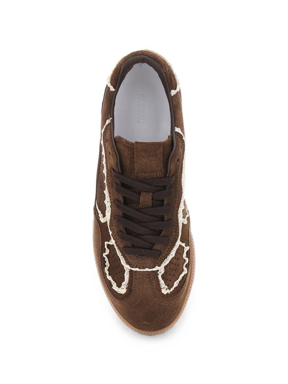 Sneakers Tb.490 camoscio con dettaglio crochet  in marrone 