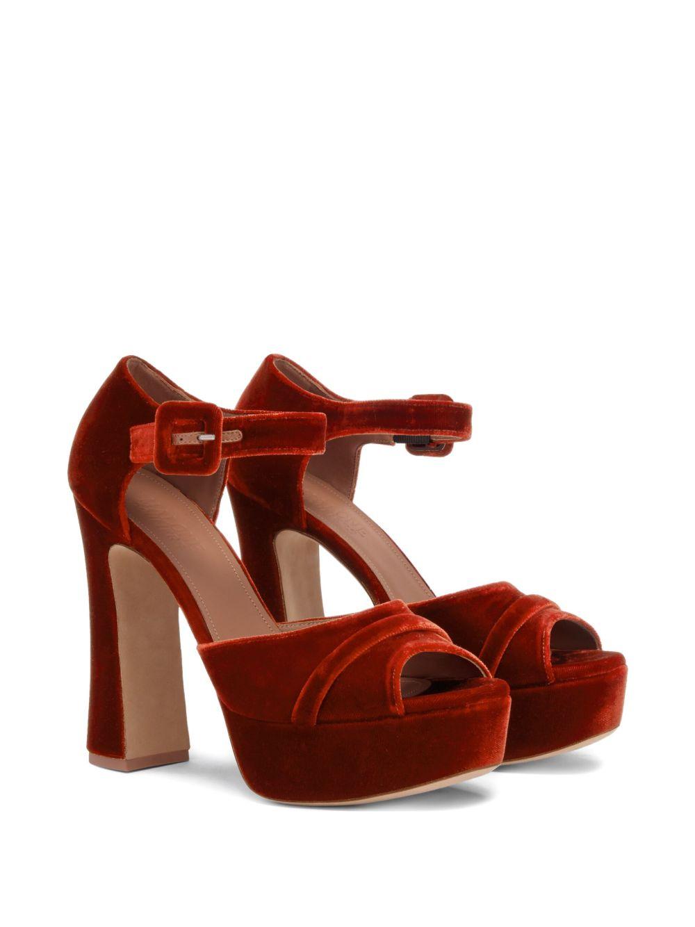 Sandali Yuri in velluto con fibbia e plateu in arancione Malone souliers - donna 