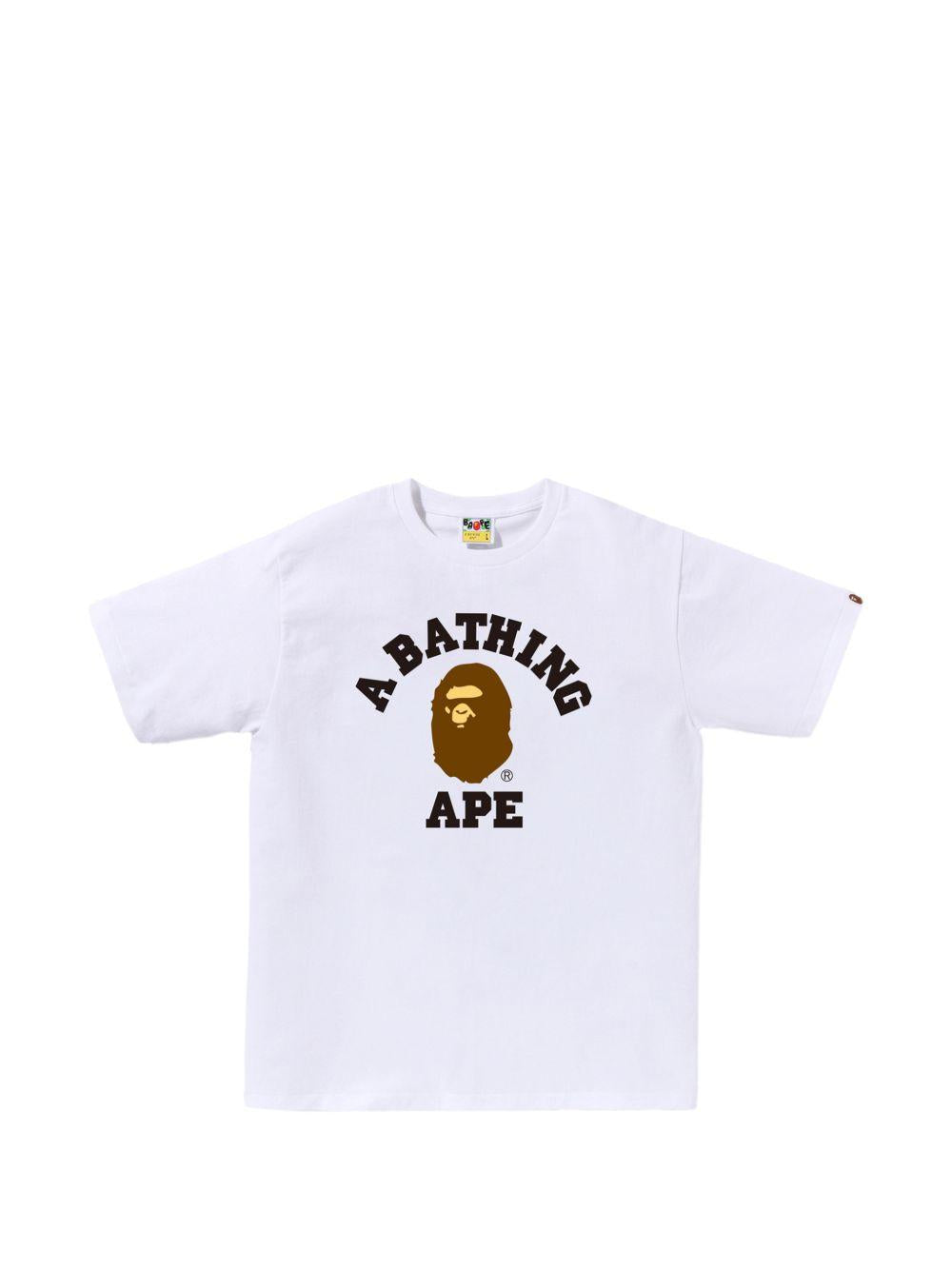 T-shirt con logo in bianco A bathing ape - uomo 