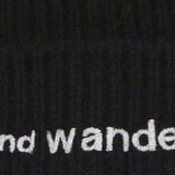 Berretto con logo ricamato in nero And wander - uomo 
