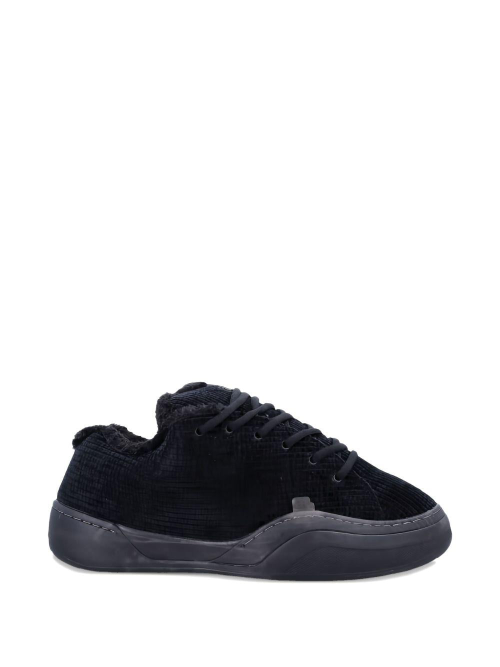 Sneakers in velluto a coste vamp in nero 
