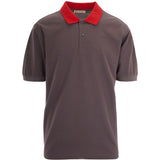Polo con colletto a contrasto in marrone e rosso 