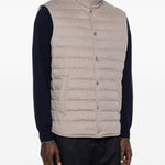 Gilet imbottito con tasche in beige Brunello Cucinelli - uomo 