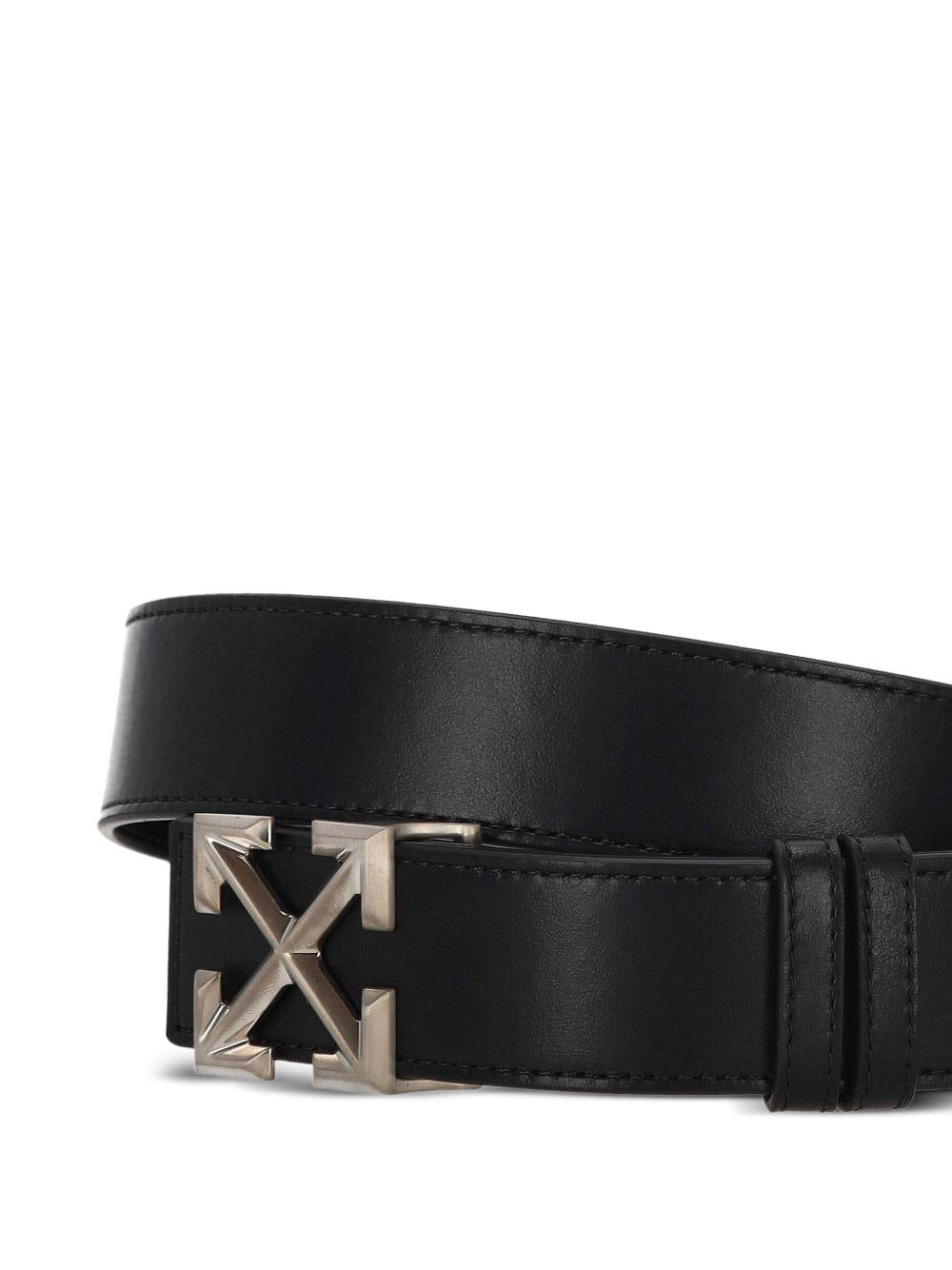 Cintura con motivo Arrow in nero Off white - unisex 