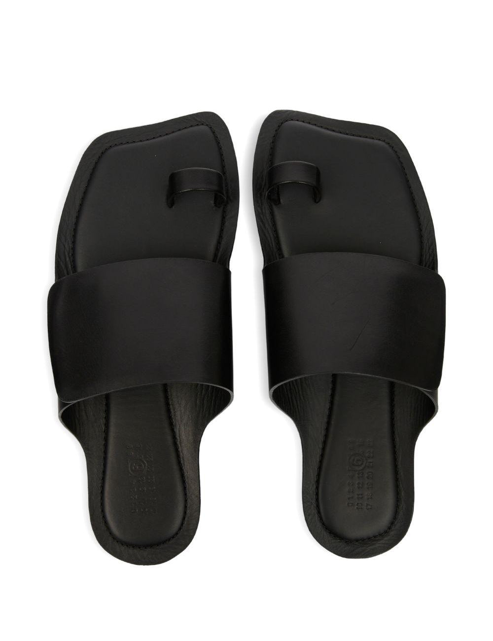 Sandali in pelle in nero Mm6 maison margiela - uomo 