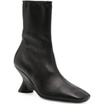 Stivaletti con tacco in pelle in nero 