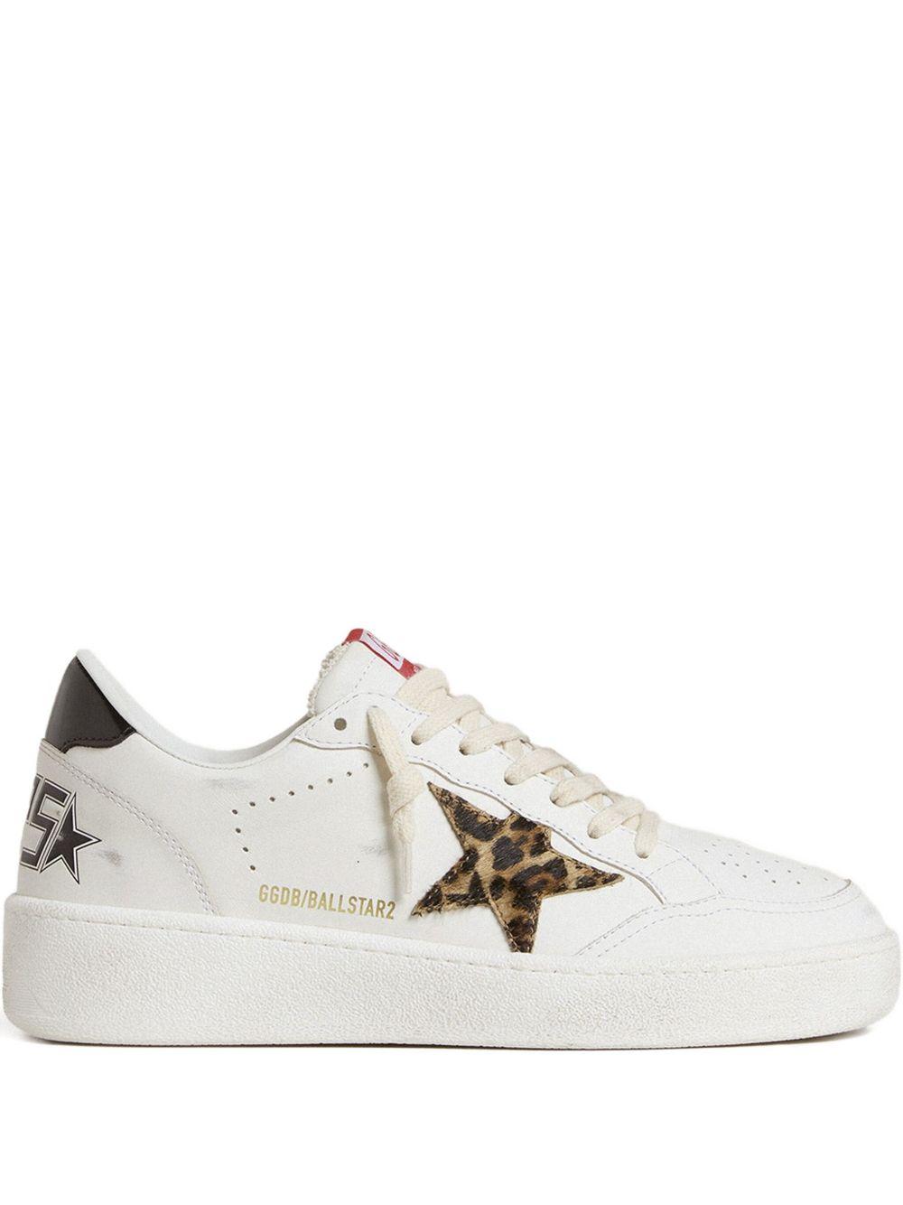 Sneakers in pelle con stampa leopardata in bianco Golden goose - donna 