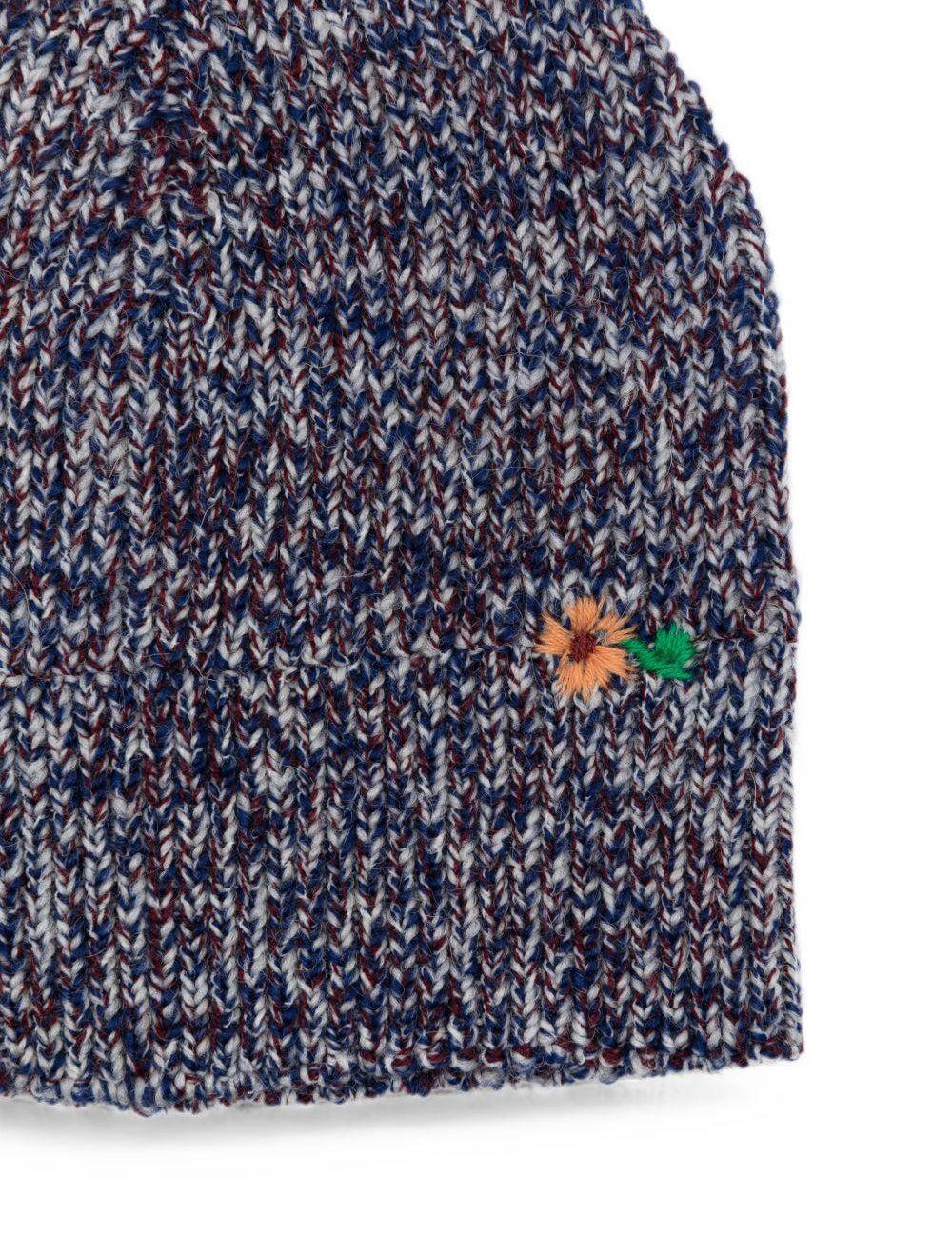 Cappello con ricamo manar in blu 