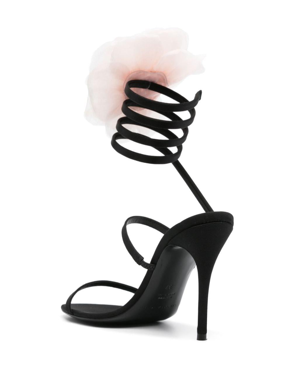 Sandali con applicazioni a fiore in nero - donna 