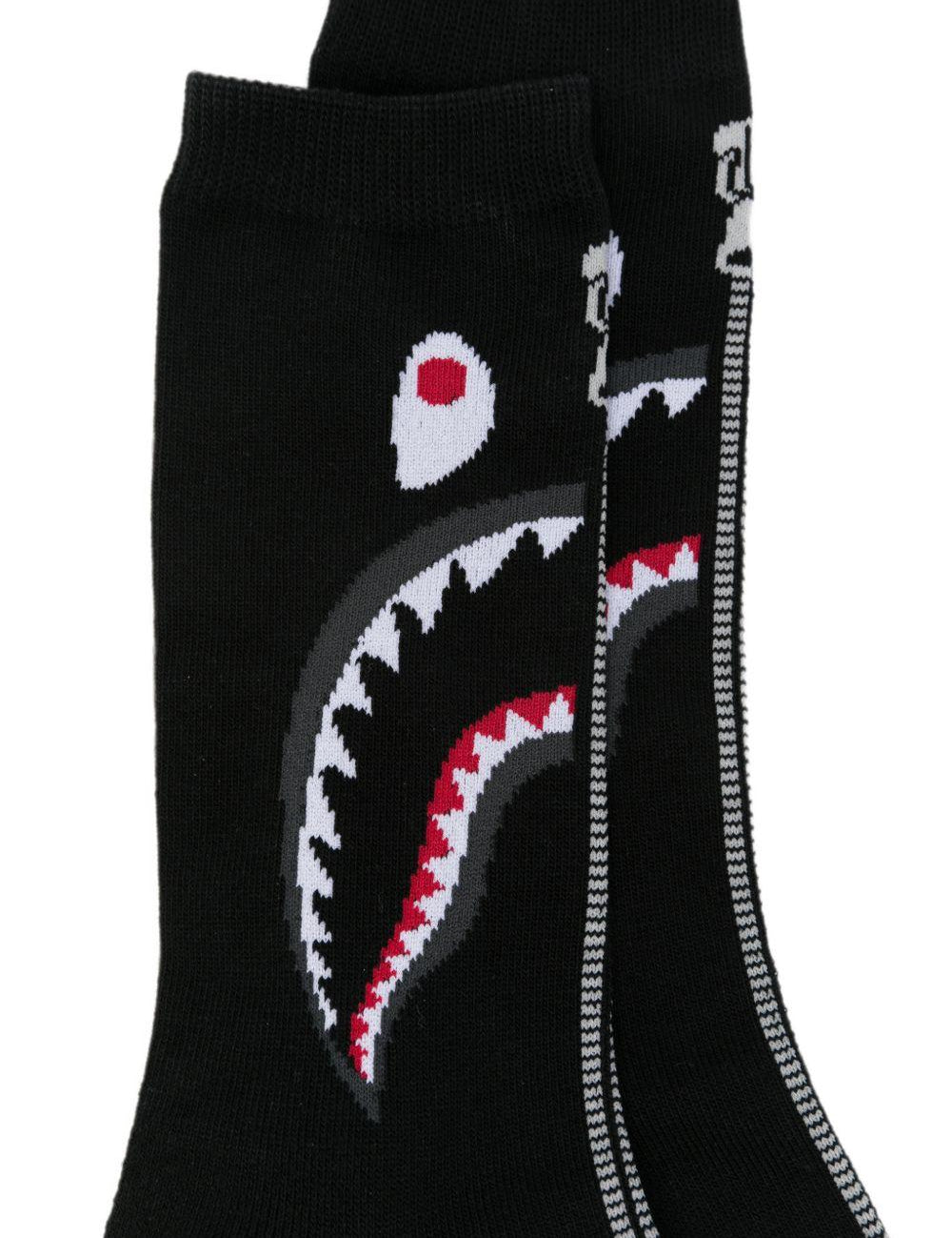 Calzini con ricamo Shark in nero 