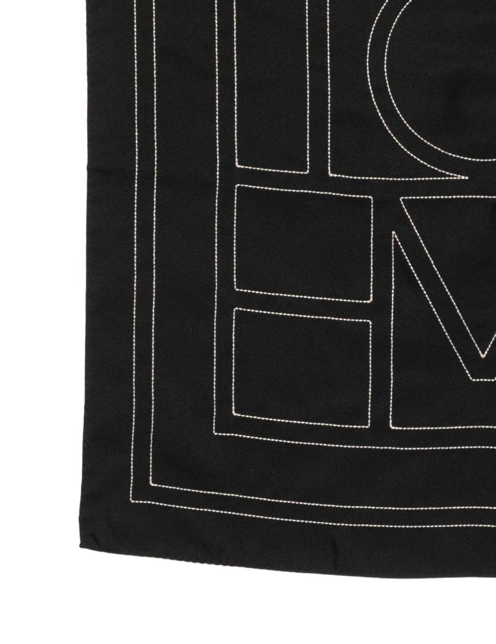 Foulard di seta con monogramma ricamato in nero Toteme - donna 