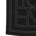 Foulard di seta con monogramma ricamato in nero Toteme - donna 