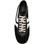 Sneakers a pannelli in pelle in nero 