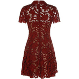 Abito mini in pizzo in bordeaux 