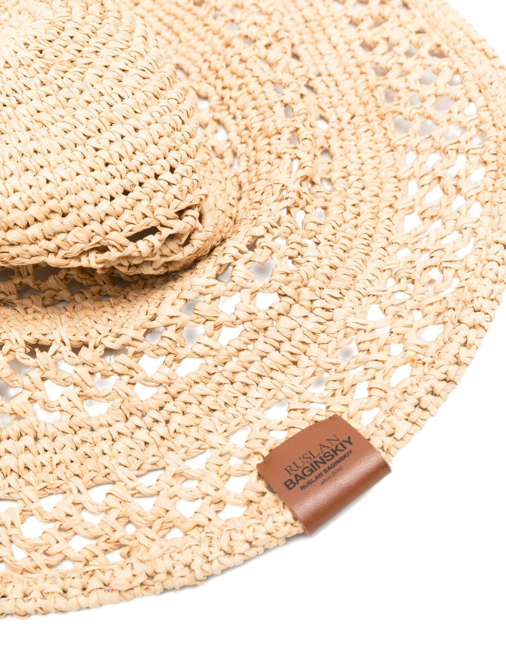 Cappello a secchiello con logo in beige Ruslan baginskiy - donna 