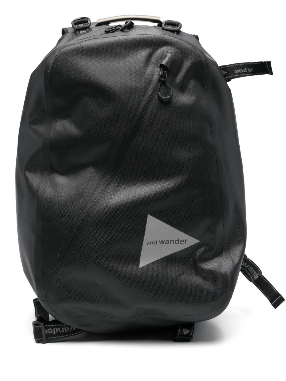 Zaino impermeabile in nero And wander - uomo 