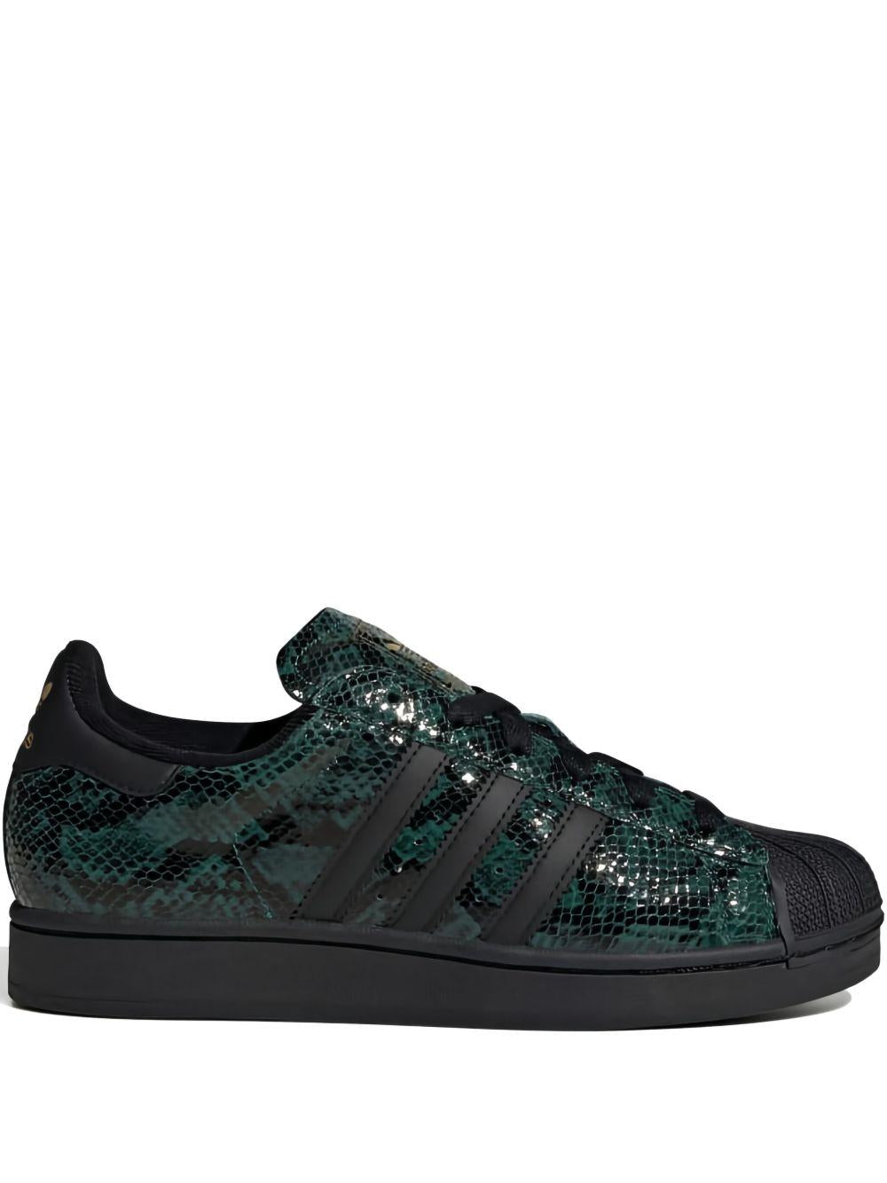 Sneakers Superstar II in verde 