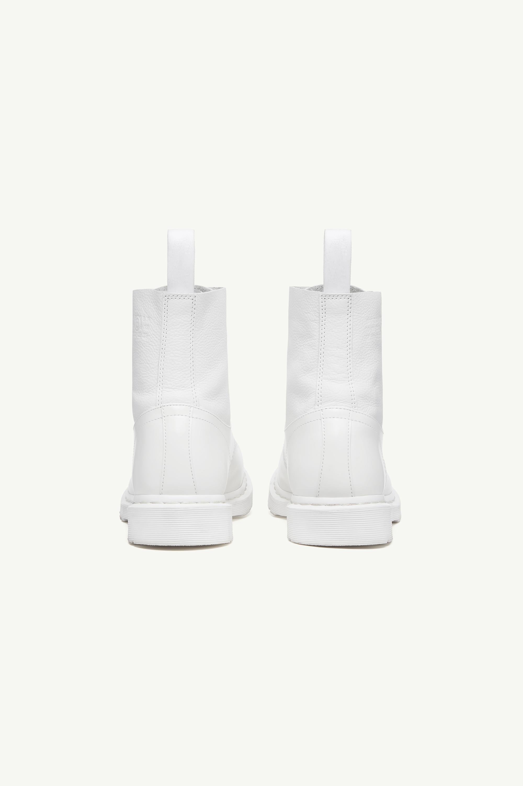 Stivaletti alti con lacci in bianco MM6 x Dr. Martens - donna 