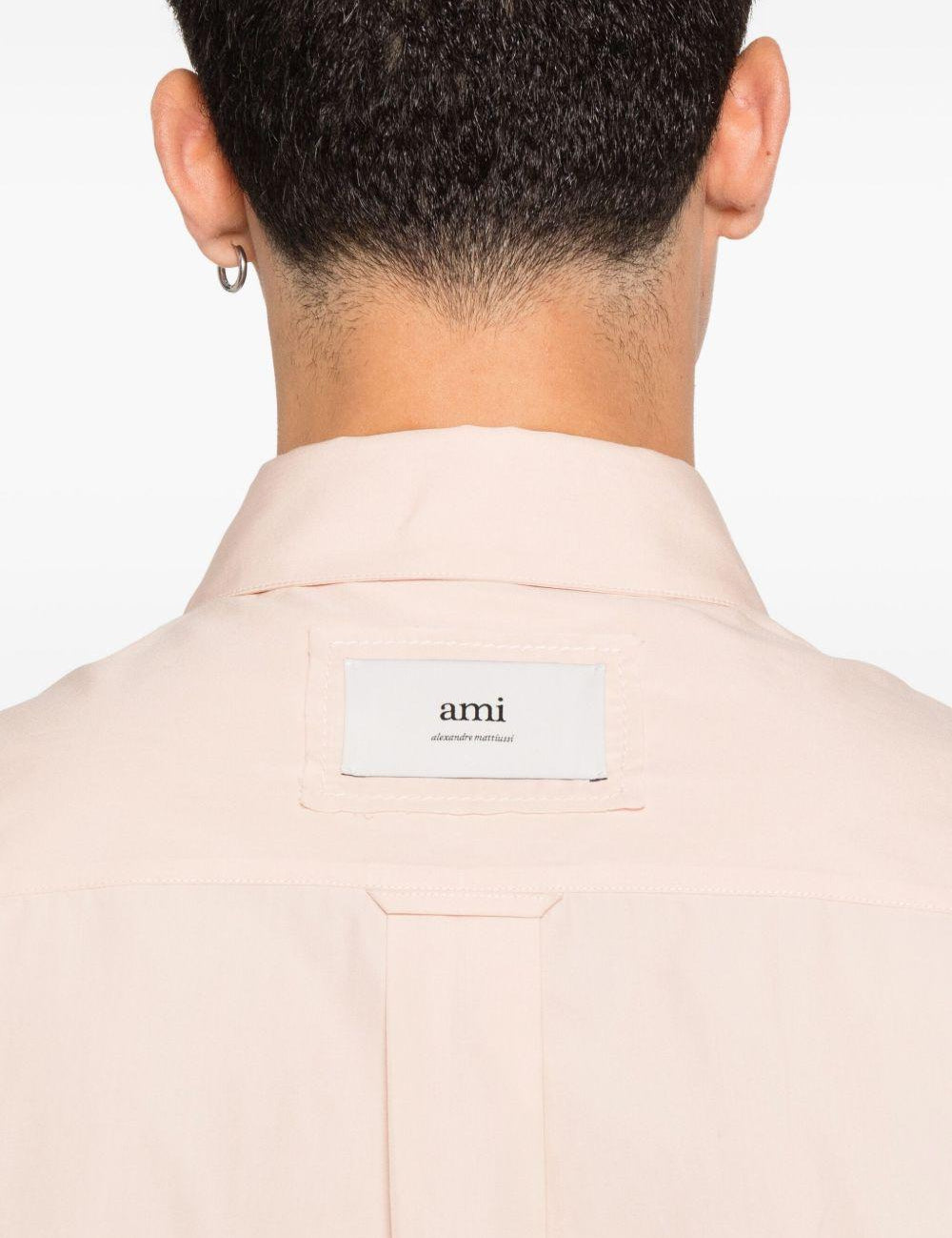 Camicia con logo posteriore in rosa chiaro Ami Paris - unisex 