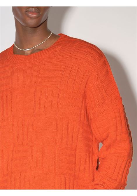 Maglione con monogramma in arancione - uomo AMBUSH | BMHE022F22KNI0012626