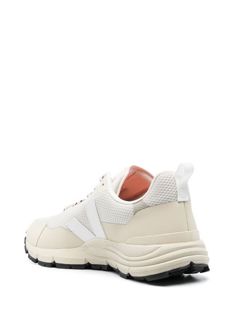 White and beige Dekkan low-top sneakers - men VEJA | DC1803186BWHT