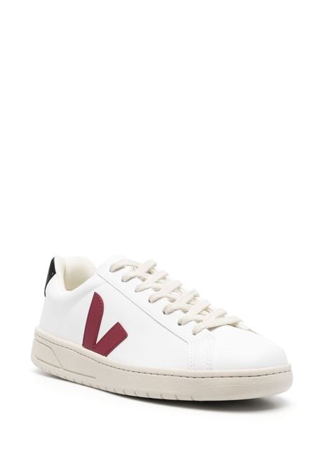 White and red Urca low-top sneakers - men VEJA | UC0703148BWHTMRSLBLK