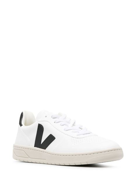 White and black V-10 low-top sneakers - men VEJA | VX0702901BWHTBLK