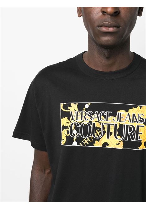 T-shirt con stampa in nero - uomo VERSACE JEANS COUTURE | 75GAHE01CJ00EG89
