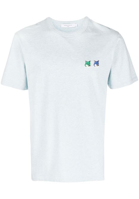 T-shirt con applicazione in azzurro - uomo MAISON KITSUNÉ | KM00101KJ0008H429