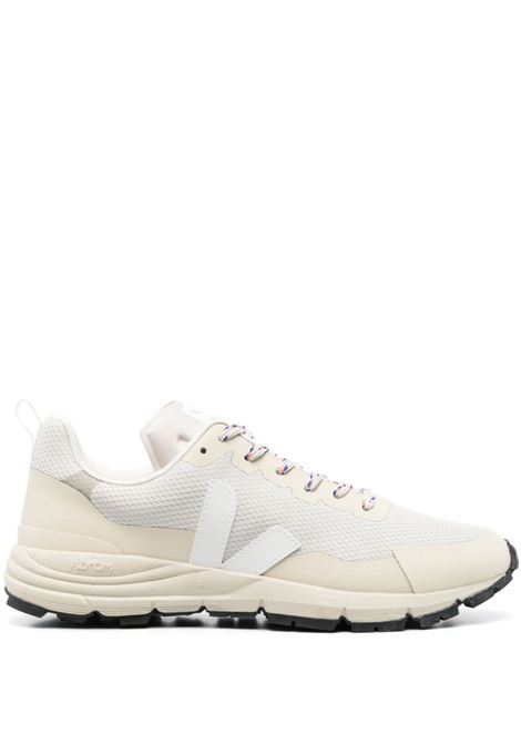 White and beige Dekkan low-top sneakers - men VEJA | DC1803186BNTRLWHT