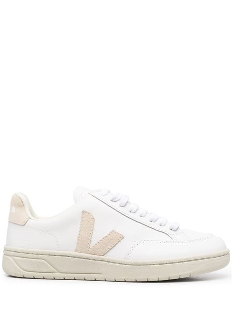 Sneakers basse V-12 in bianco e beige - donna VEJA | XD0202335AWHTSBL