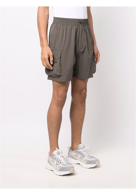 Bermuda taglio comodo in verde - REPRESENT uomo REPRESENT | M09048007