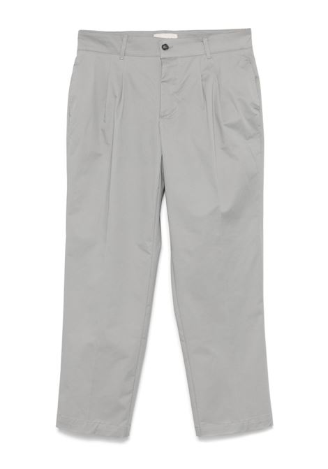 Pantaloni con piega in grigio chiaro The Editor - uomo THE EDITOR | Pantaloni | S5U101205